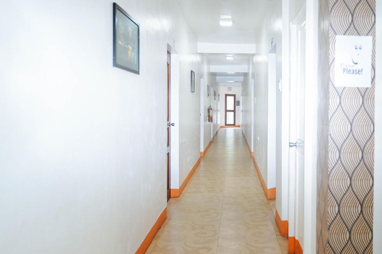 C Star Travellers Inn Ослоб Екстер'єр фото