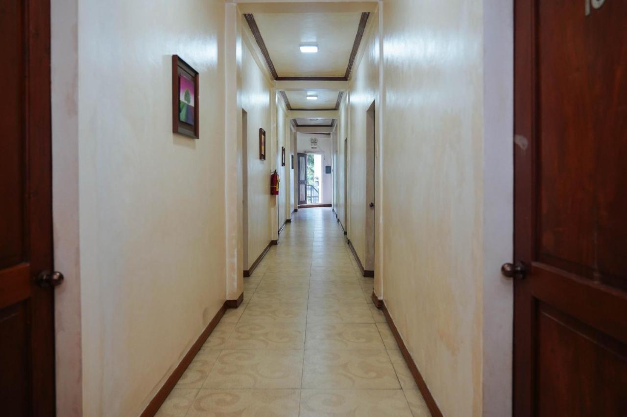 C Star Travellers Inn Ослоб Екстер'єр фото