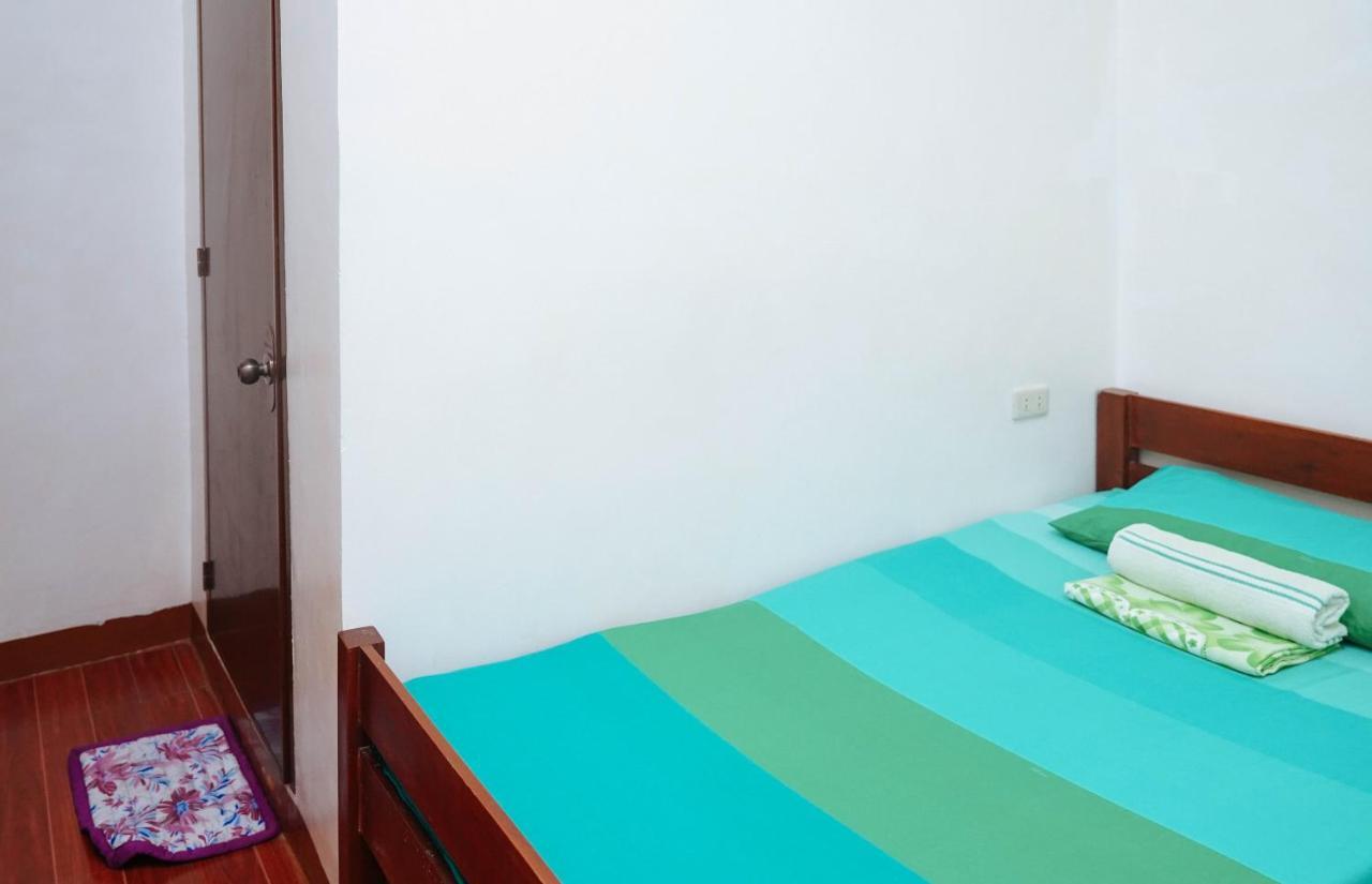 C Star Travellers Inn Ослоб Екстер'єр фото