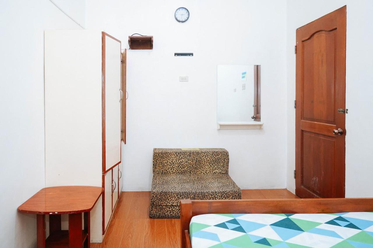 C Star Travellers Inn Ослоб Екстер'єр фото