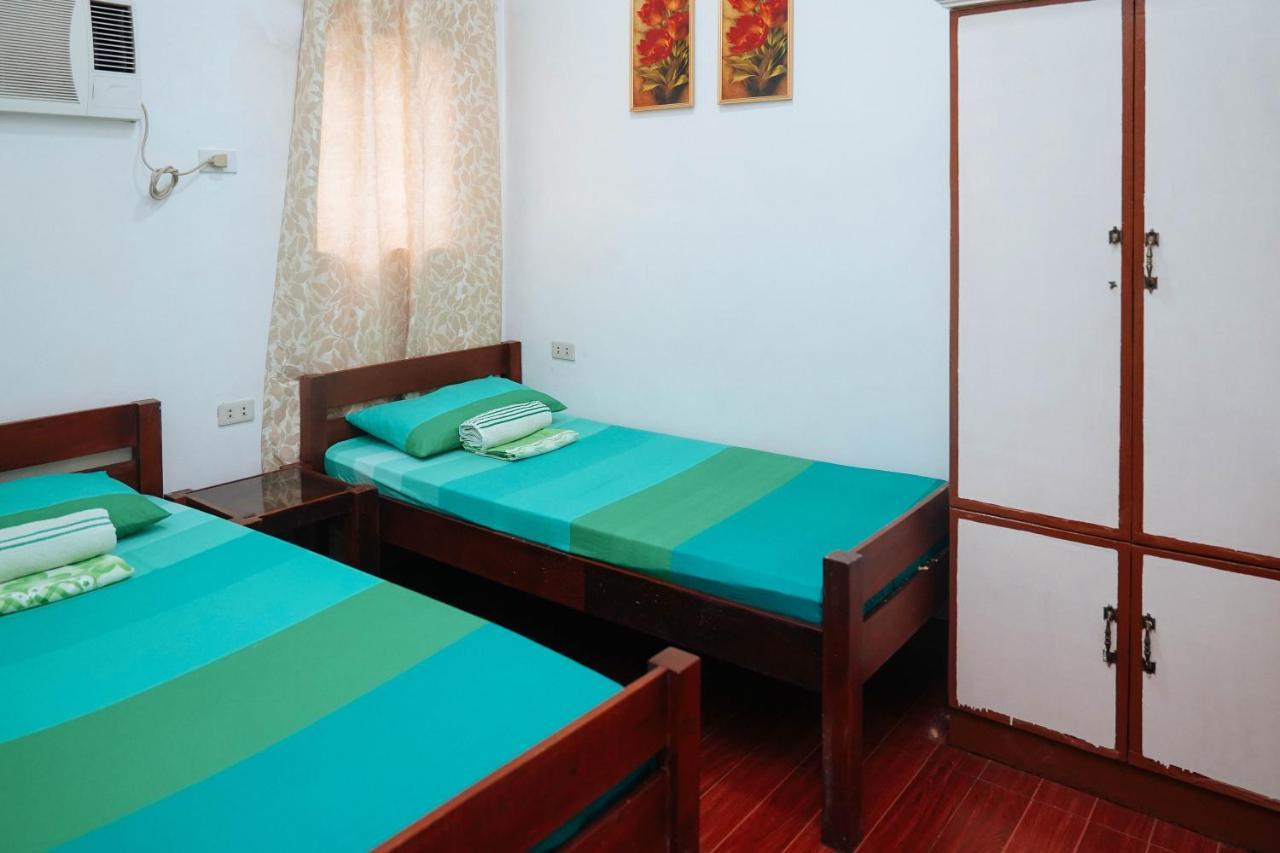 C Star Travellers Inn Ослоб Екстер'єр фото