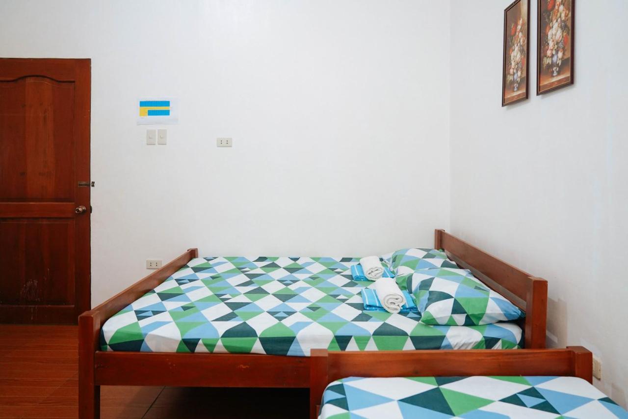 C Star Travellers Inn Ослоб Екстер'єр фото
